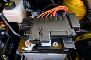 can car battery die while washing the engine bay